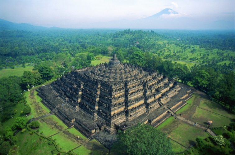 Sejarah Candi Borobudur dan Misteri Candi Borobudur